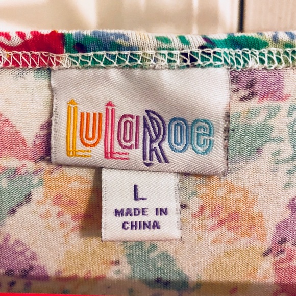 Rainbow Pattern Large Irma Lularoe - Picture 4 of 4